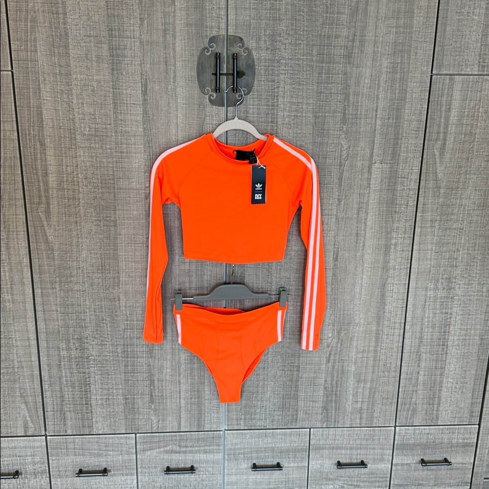 Adidas x Ivy Park Rash Guard Top & Bikini‎ Bottom - Picture 10 of 17